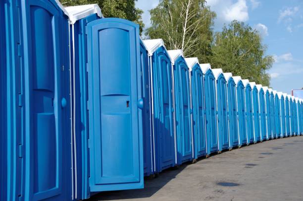 Best Porta potty rental near me  in Burton, OH